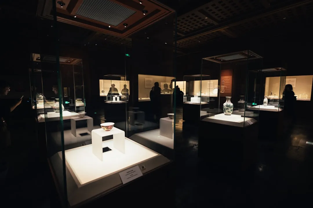 口腔清洁工具技术演进:电动牙刷头与冲牙器的协同应用分析